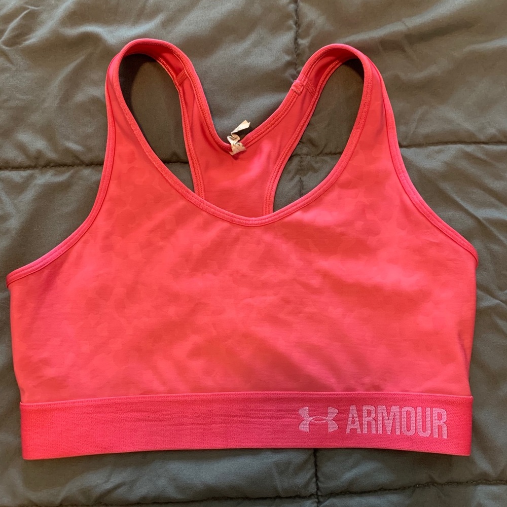UA sports bra size M